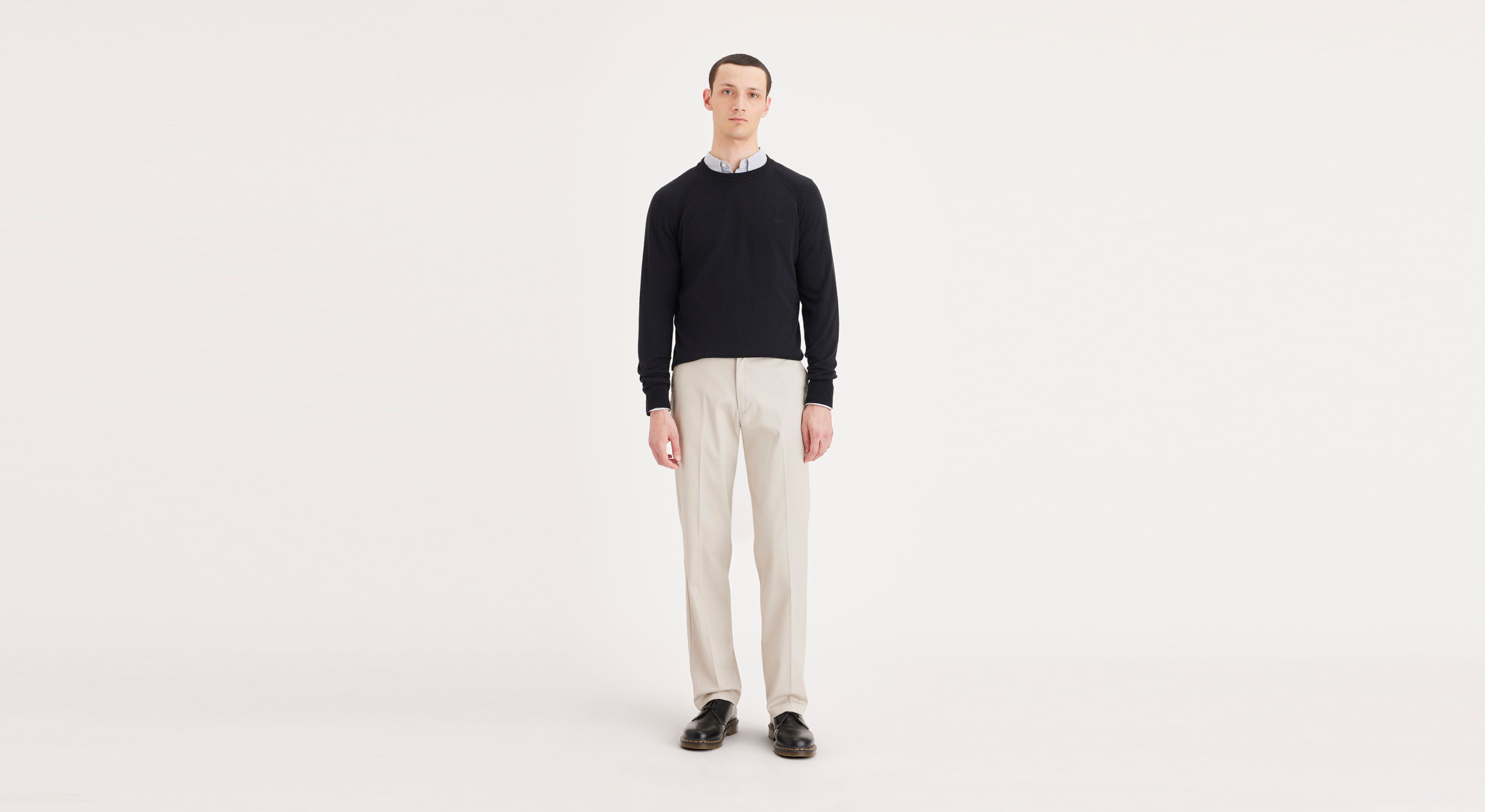 Easy Khakis. Classic Fit