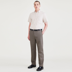 Signature Iron Free Khakis. Straight Fit with Stain Defender®