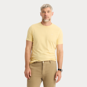 Crewneck Tee. Slim Fit