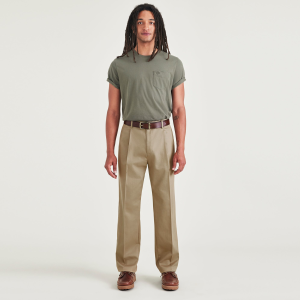 Signature Iron Free Khakis. Pleated. Relaxed Fit with Stain Defender®