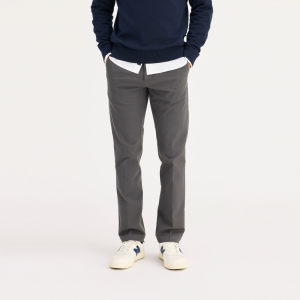 Workday Khakis. Slim Fit