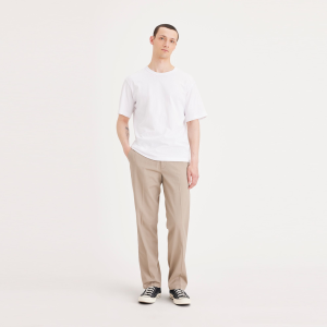 Easy Khakis. Classic Fit