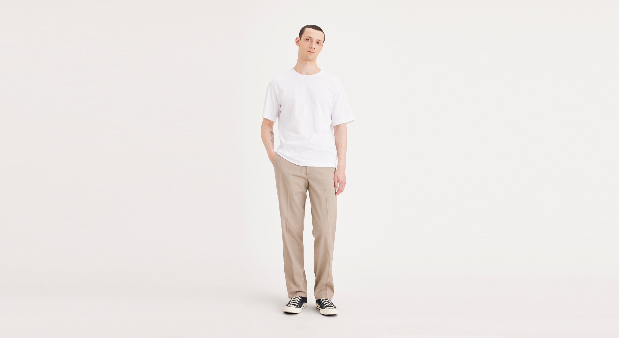 Easy Khakis. Classic Fit
